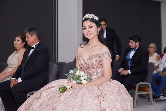 6637 GLORIA LAURA ALFARO-AADR0586