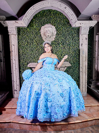 #8127 LAURA MUÑIZ XV (FORMAL BENJI)AADR0005