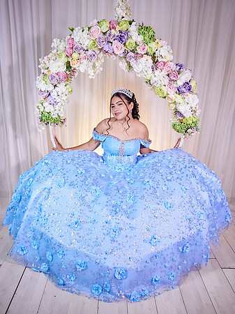 #8127 LAURA MUÑIZ XV (FORMAL BENJI)AADR0054