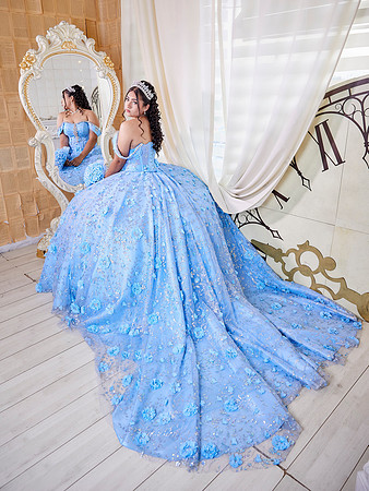 #8127 LAURA MUÑIZ XV (FORMAL BENJI)AADR0128