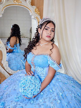 #8127 LAURA MUÑIZ XV (FORMAL BENJI)AADR0130