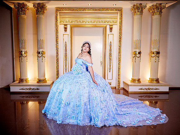 #8127 LAURA MUÑIZ XV (FORMAL BENJI)AADR0084