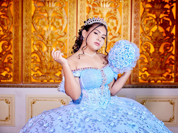 #8127 LAURA MUÑIZ XV (FORMAL BENJI)AADR0109