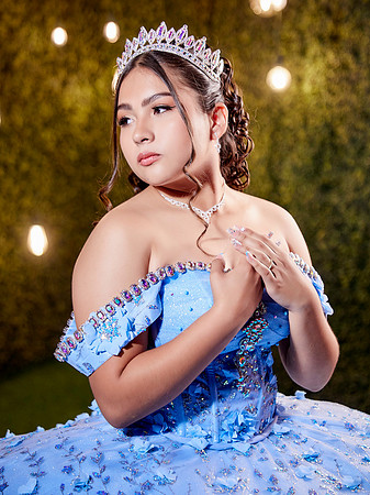 #8127 LAURA MUÑIZ XV (FORMAL BENJI)AADR0046