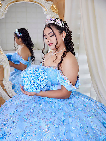 #8127 LAURA MUÑIZ XV (FORMAL BENJI)AADR0140
