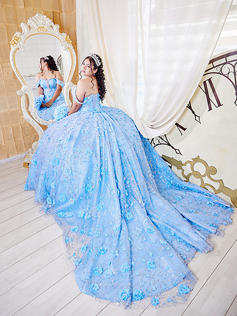 #8127 LAURA MUÑIZ XV (FORMAL BENJI)AADR0126
