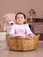 #8158 CARMEN FLORES NIÑA VINTAGE (ANGY Y DAYANA)ESQL9699
