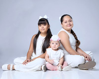 8X10 #7933 CAROLINA MACIAS ESQL6546