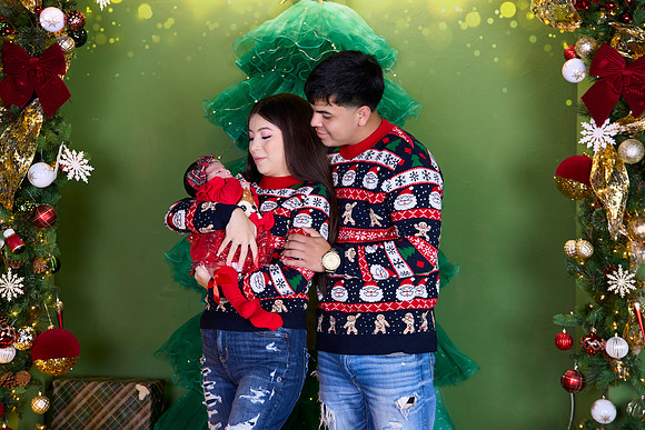 06 DICIEMBRE 2025 SESION NAVIDAD ANDREA (RAFA) _RDM6135