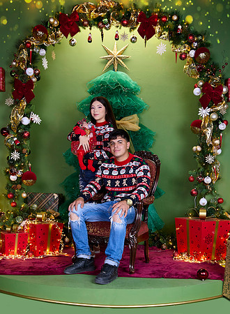 06 DICIEMBRE 2025 SESION NAVIDAD ANDREA (RAFA) _RDM6160