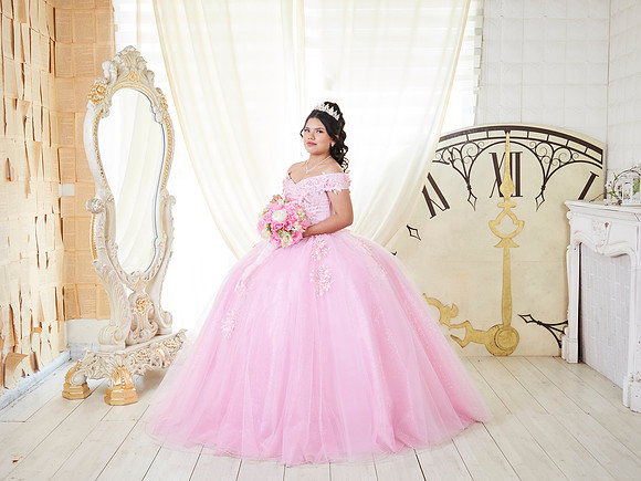 ALEJANDRA (XV) _CRE8670_1