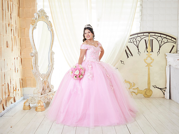 ALEJANDRA (XV) _CRE8671_1