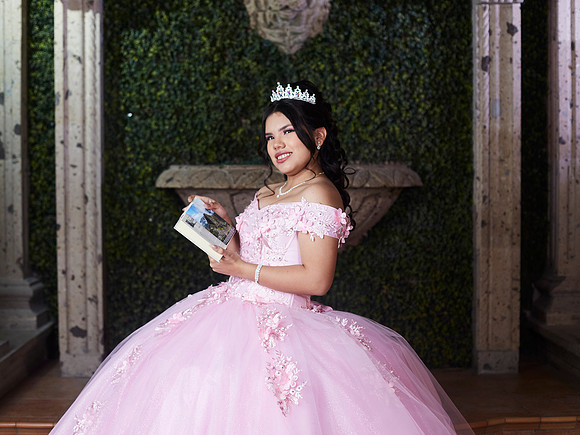ALEJANDRA (XV) _CRE8810_1