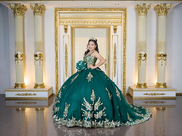 #8372 MAURA MARTINEZ AESC7456
