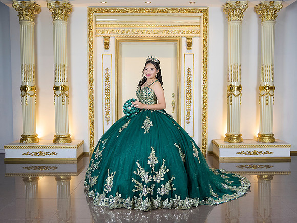 #8372 MAURA MARTINEZ AESC7457