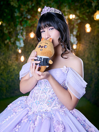 #8300 SARAHI POMPA AADR0209