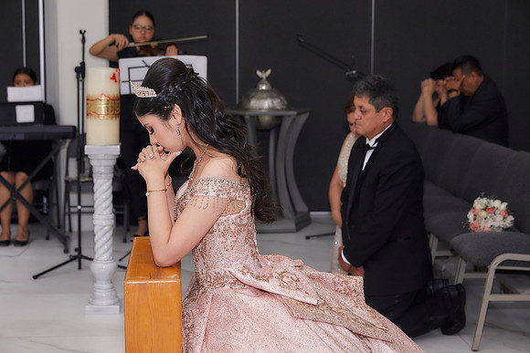 6637 GLORIA LAURA ALFARO-AADR0611