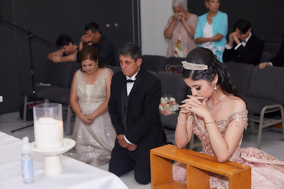 6637 GLORIA LAURA ALFARO-AADR0612