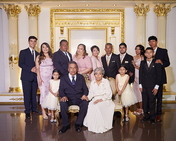 8X10 #7328 RAUL BRIONES 14 PERSONASHBAM3981