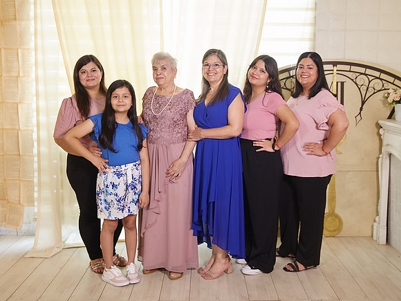 #BLANCA ESCAMILLA (GRUPO 7 PERSONAS BENJI)HBAM0269
