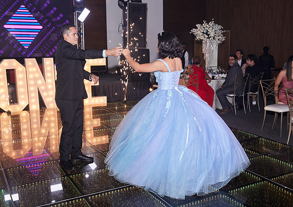 17 DICIEMBRE #6915 CLAUDIA CRUZ_ADR0158
