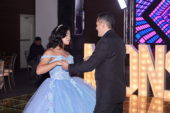 17 DICIEMBRE #6915 CLAUDIA CRUZ_ADR0178