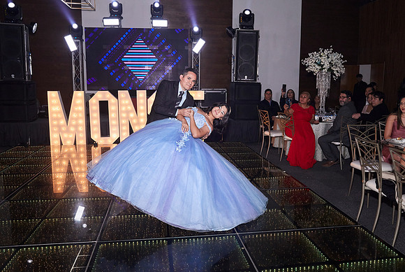 17 DICIEMBRE #6915 CLAUDIA CRUZ_ADR0183