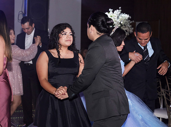 17 DICIEMBRE #6915 CLAUDIA CRUZ_ADR0195