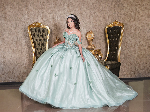 #6330 BRENDA RODRIGUEZ (XV)_ADR2816