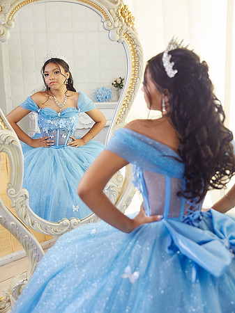 #7142 MARIA GUADALUPE GUTIERREZ (XV BENJI)HBAM9689