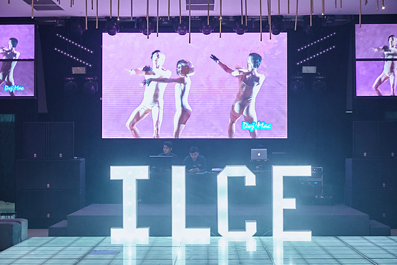 ILCE_29A8734
