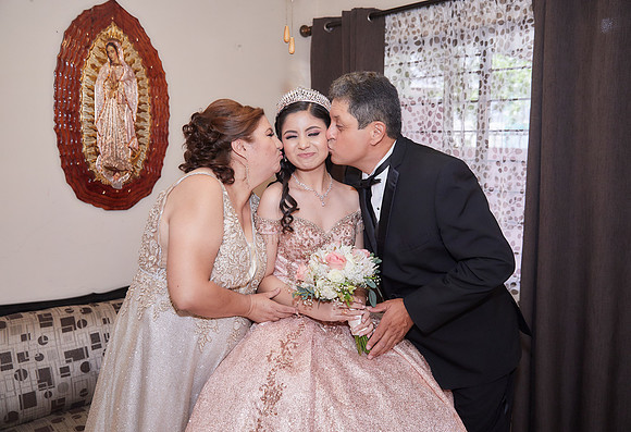 6637 GLORIA LAURA ALFARO-AADR0487