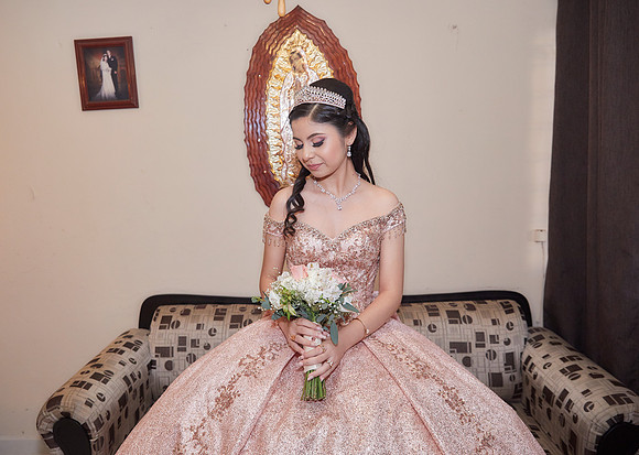 6637 GLORIA LAURA ALFARO-AADR0476