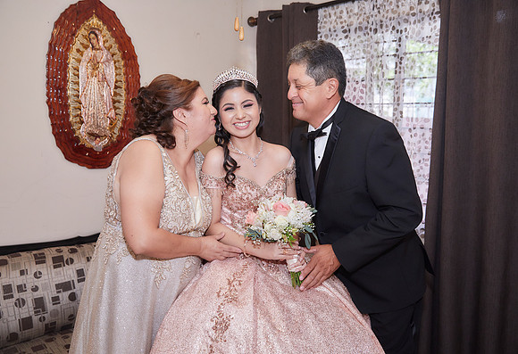6637 GLORIA LAURA ALFARO-AADR0488