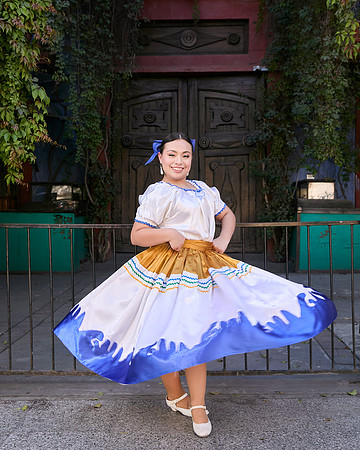 8X10 #7466 DULCE KARLA SALAZAR AADR1440