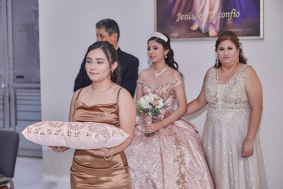 6637 GLORIA LAURA ALFARO-AADR0526
