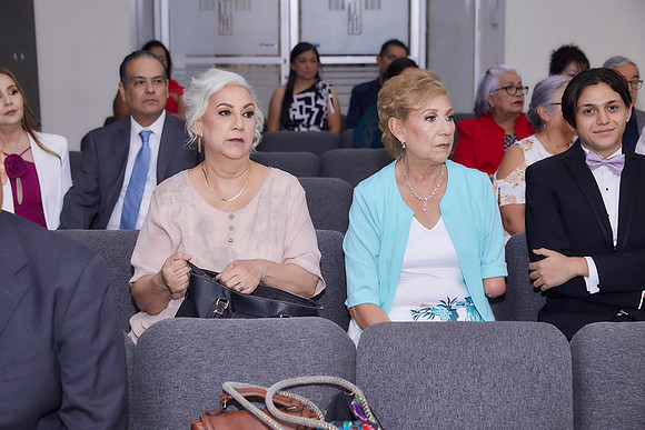 6637 GLORIA LAURA ALFARO-AADR0595